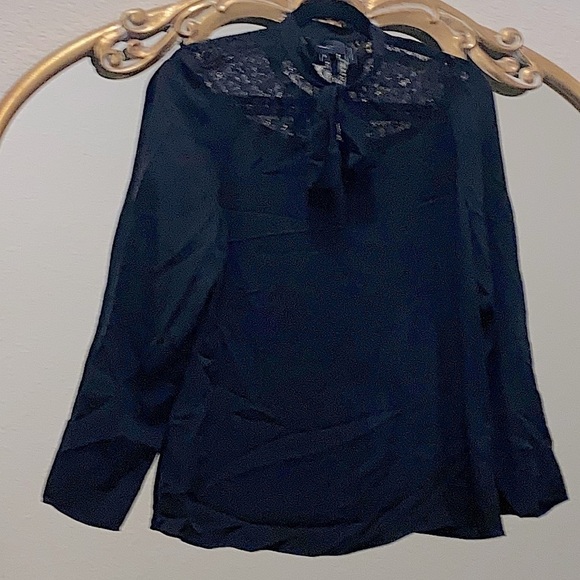 THEORY Long-Sleeve Lace Yoke Tie Neck Top Size S - Picture 2 of 9